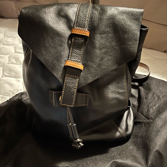 Black Vera Bradley back pack - Picture 2 of 3